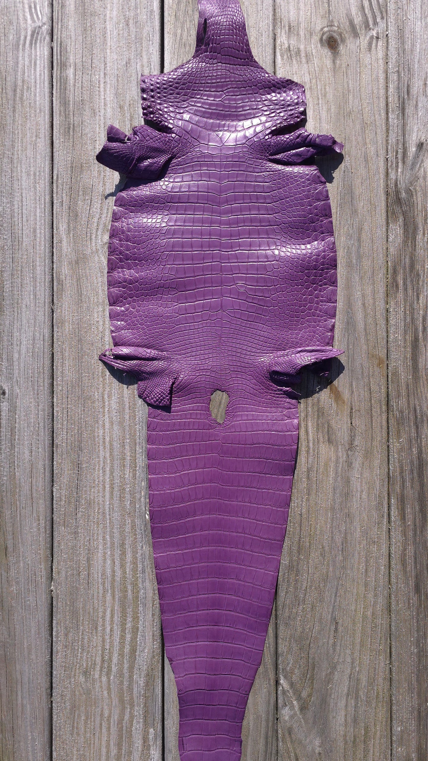 Alligator Leather (Farm Raised) - Lilac Purple (26cm / Grade 1/2 / Matte)