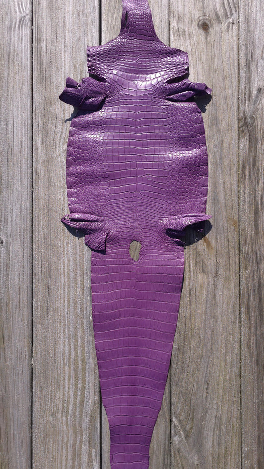 Alligator Leather (Farm Raised) - Lilac Purple (26cm / Grade 1/2 / Matte)