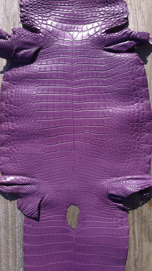 Alligator Leather (Farm Raised) - Lilac Purple (26cm / Grade 1/2 / Matte)